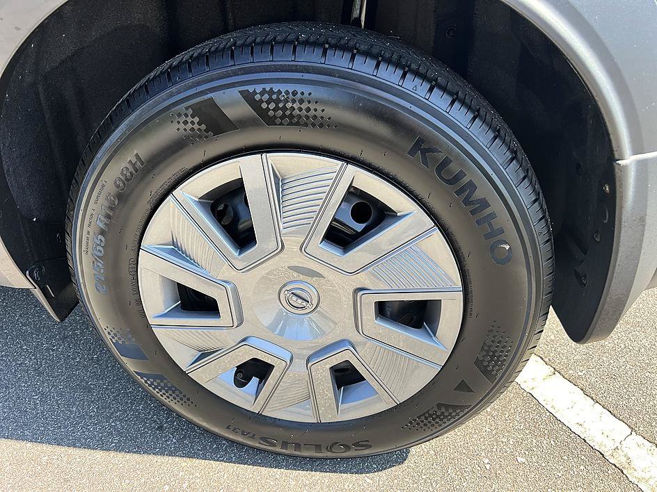 Certified 2025 Nissan Kicks S AWD/4WD image 10