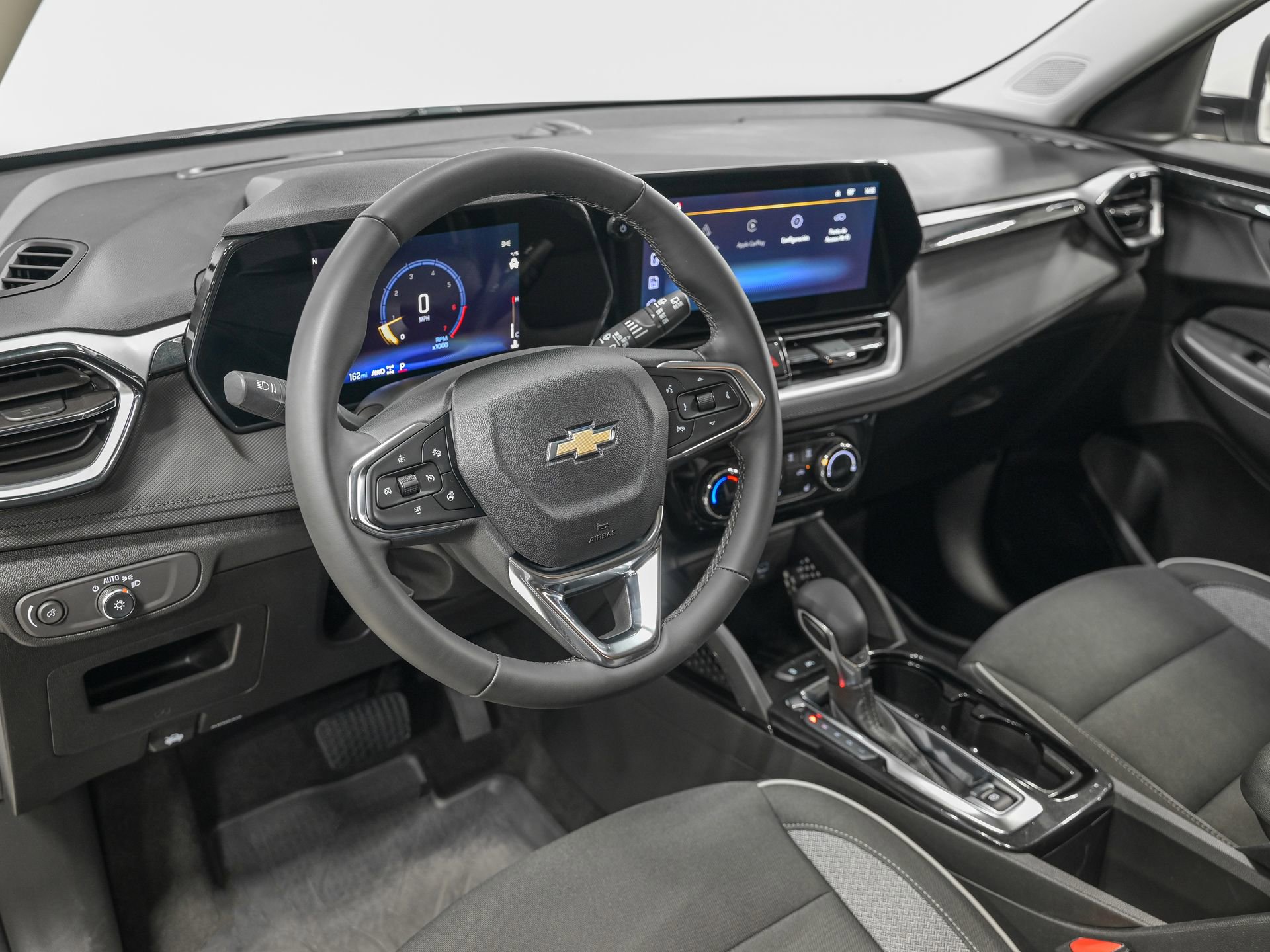 Used 2024 Chevrolet TrailBlazer LT w/ LT Cold Weather Package image 14