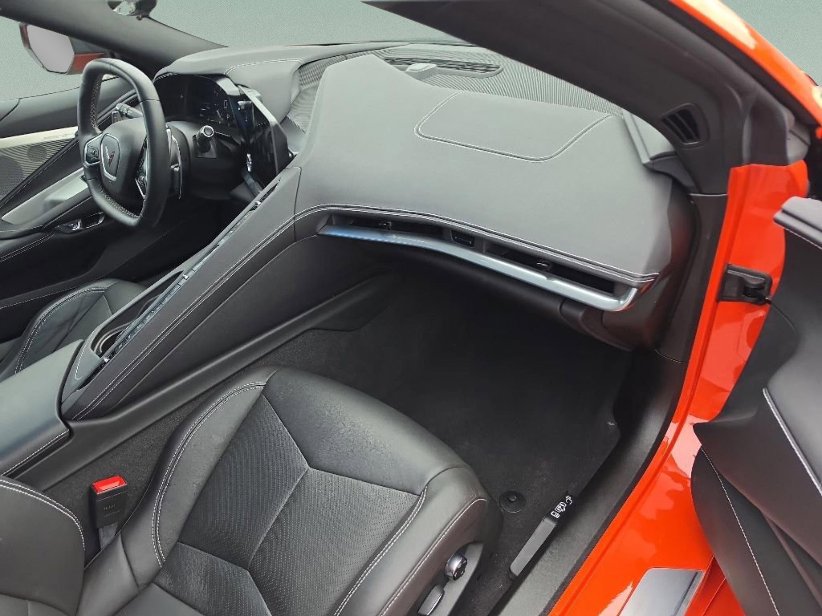Used 2021 Chevrolet Corvette Stingray Preferred Cpe w/ Z51 Performance Package RWD image 21