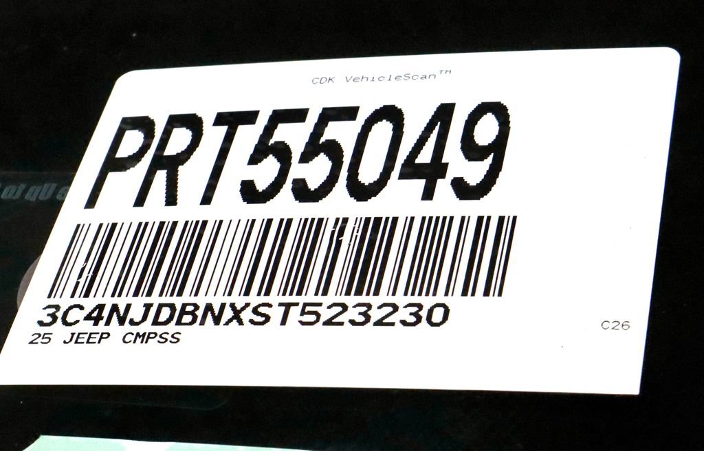 Used 2025 Jeep Compass Latitude AWD/4WD image 32