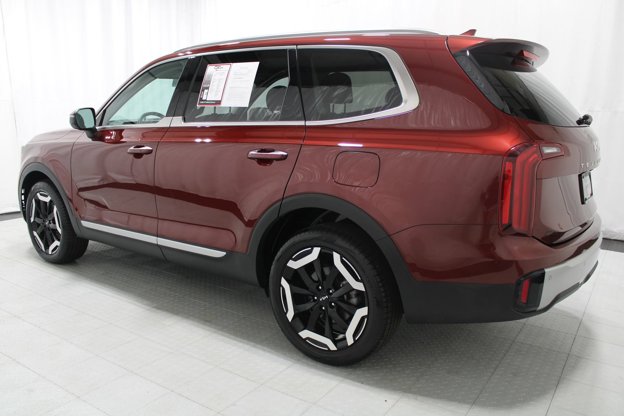 Used 2023 Kia Telluride S AWD/4WD image 8