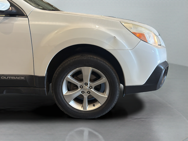 Used 2013 Subaru Outback 2.5i Limited w/ Moonroof Pkg AWD/4WD image 35