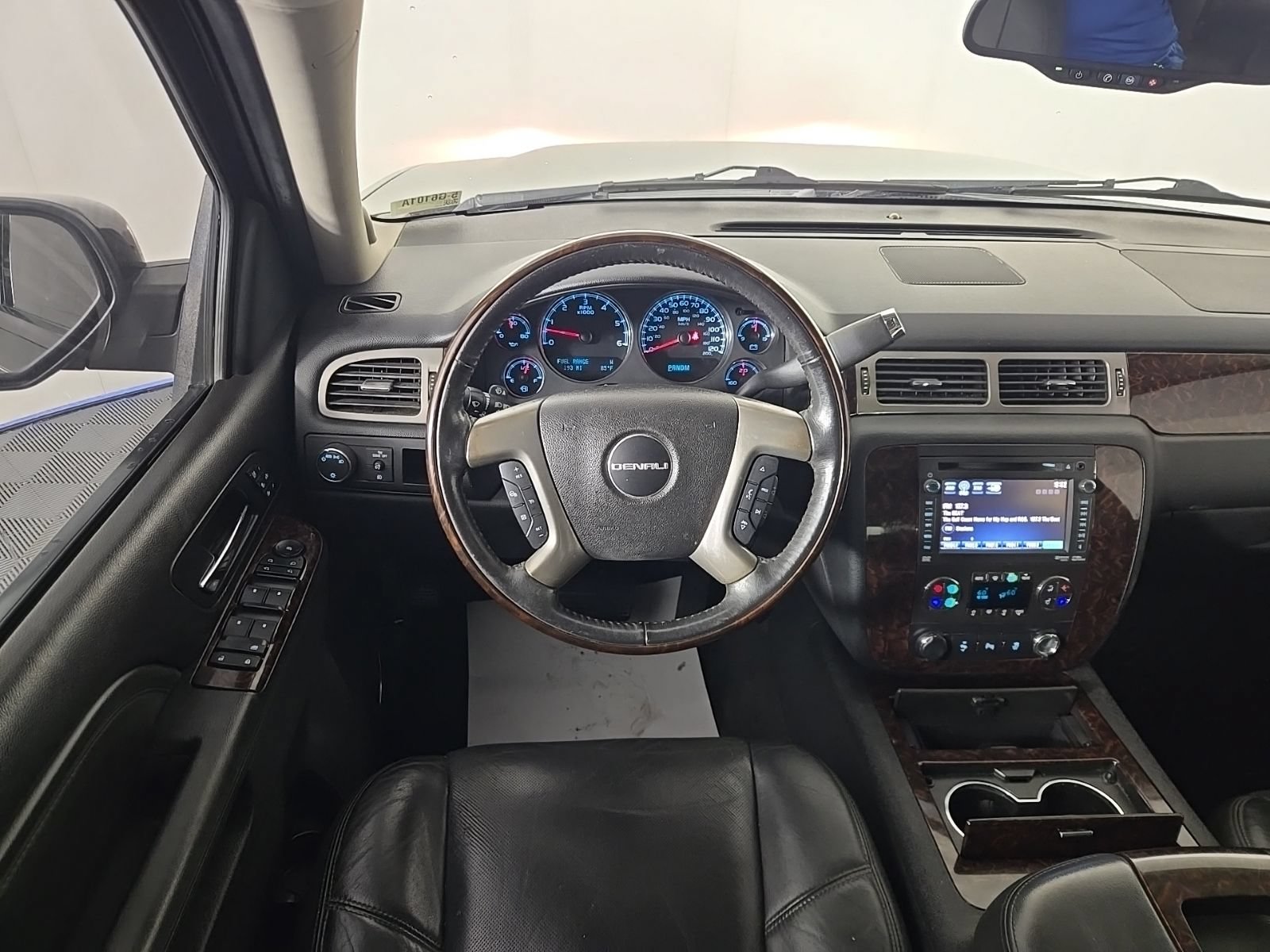 Used 2012 GMC Yukon Denali RWD image 11
