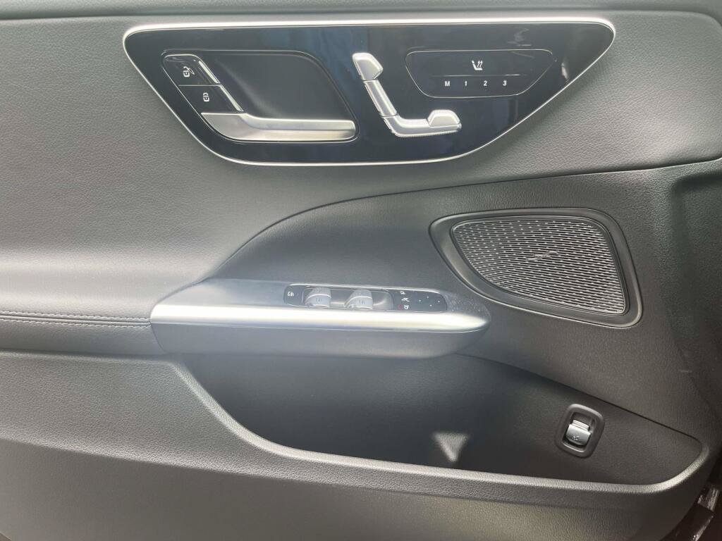 New 2026 Mercedes-Benz C 300 4MATIC Sedan image 30