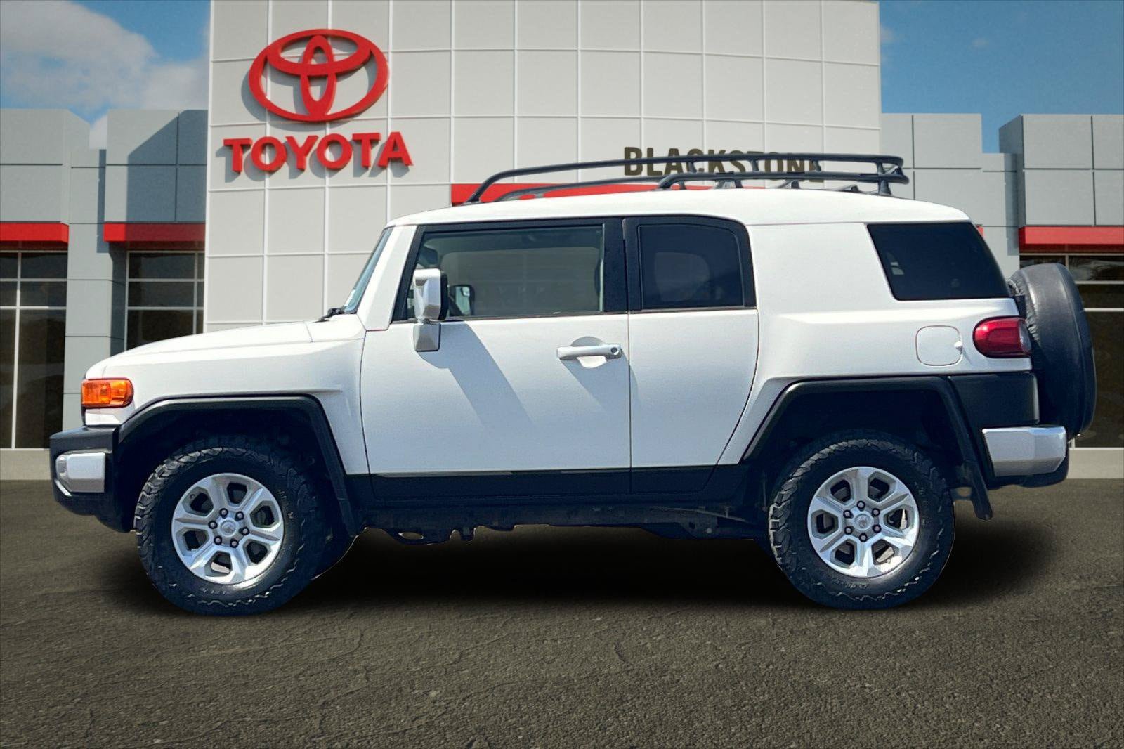 Used 2013 Toyota FJ Cruiser 4WD w/ Convenience Pkg image 6