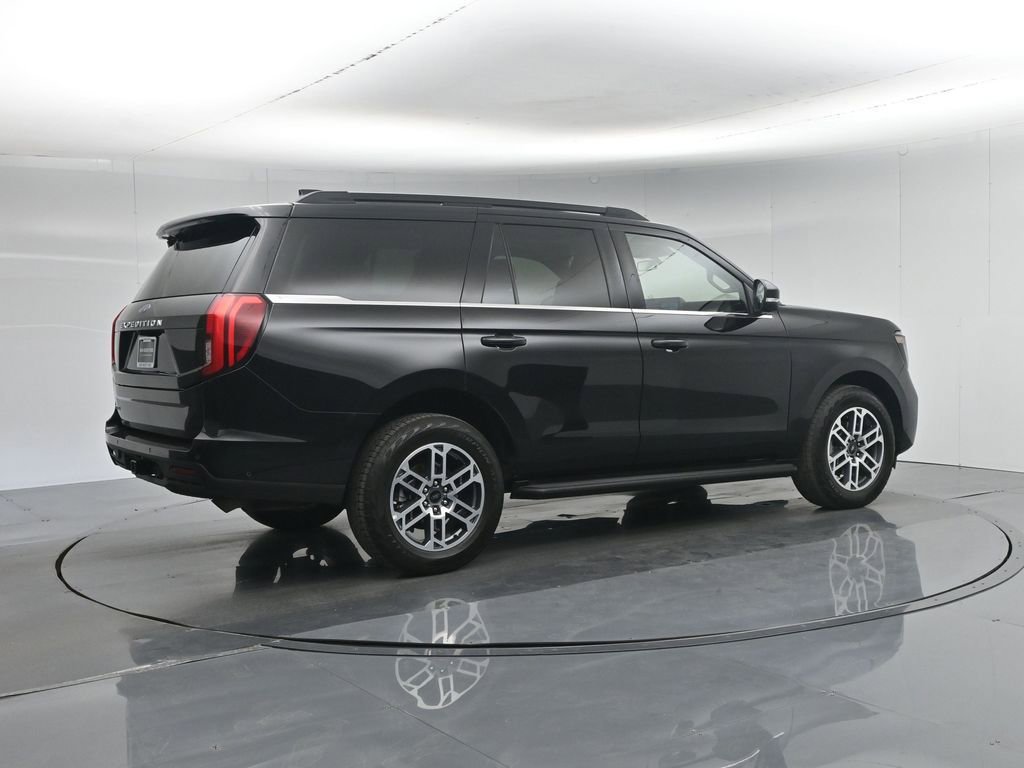 Certified 2025 Ford Expedition Active AWD/4WD image 34