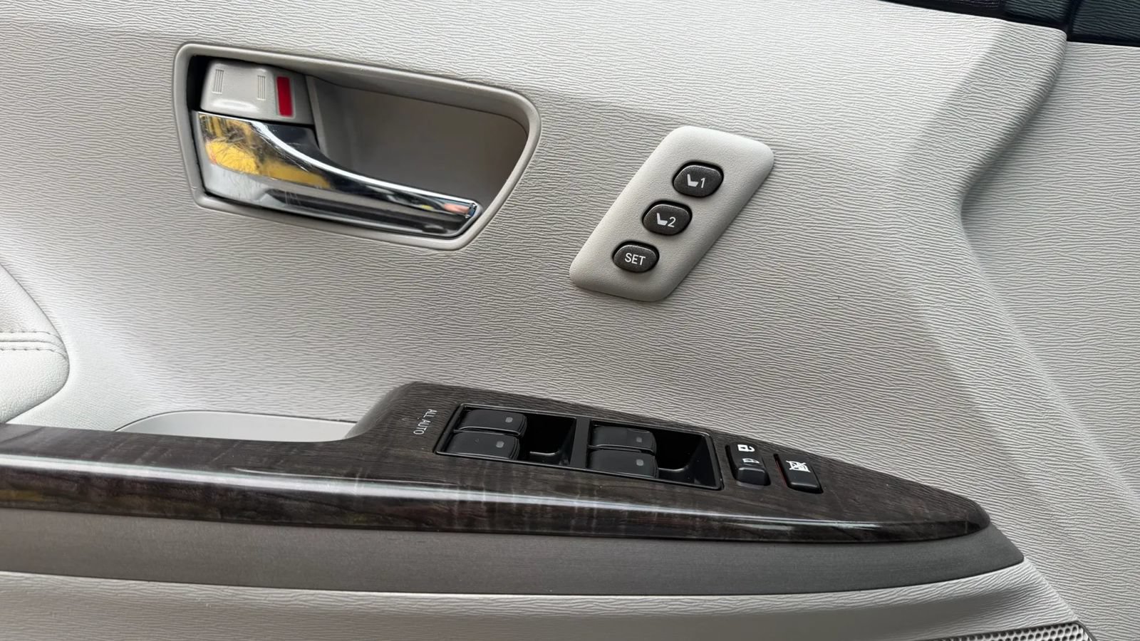 Used 2014 Toyota Venza XLE AWD/4WD image 21