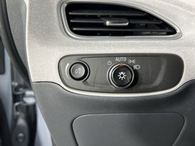 Used 2017 Chevrolet Bolt LT FWD image 18