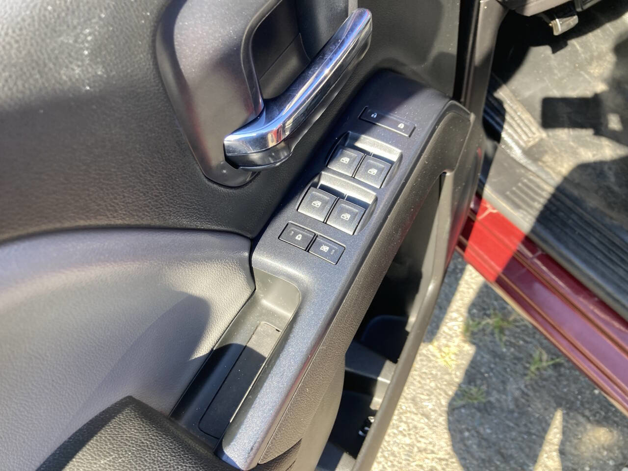 Used 2015 GMC Sierra 1500 4x4 Double Cab image 12