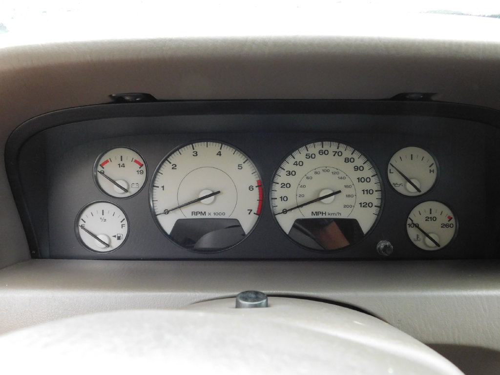 Used 2004 Jeep Grand Cherokee Limited AWD/4WD image 25