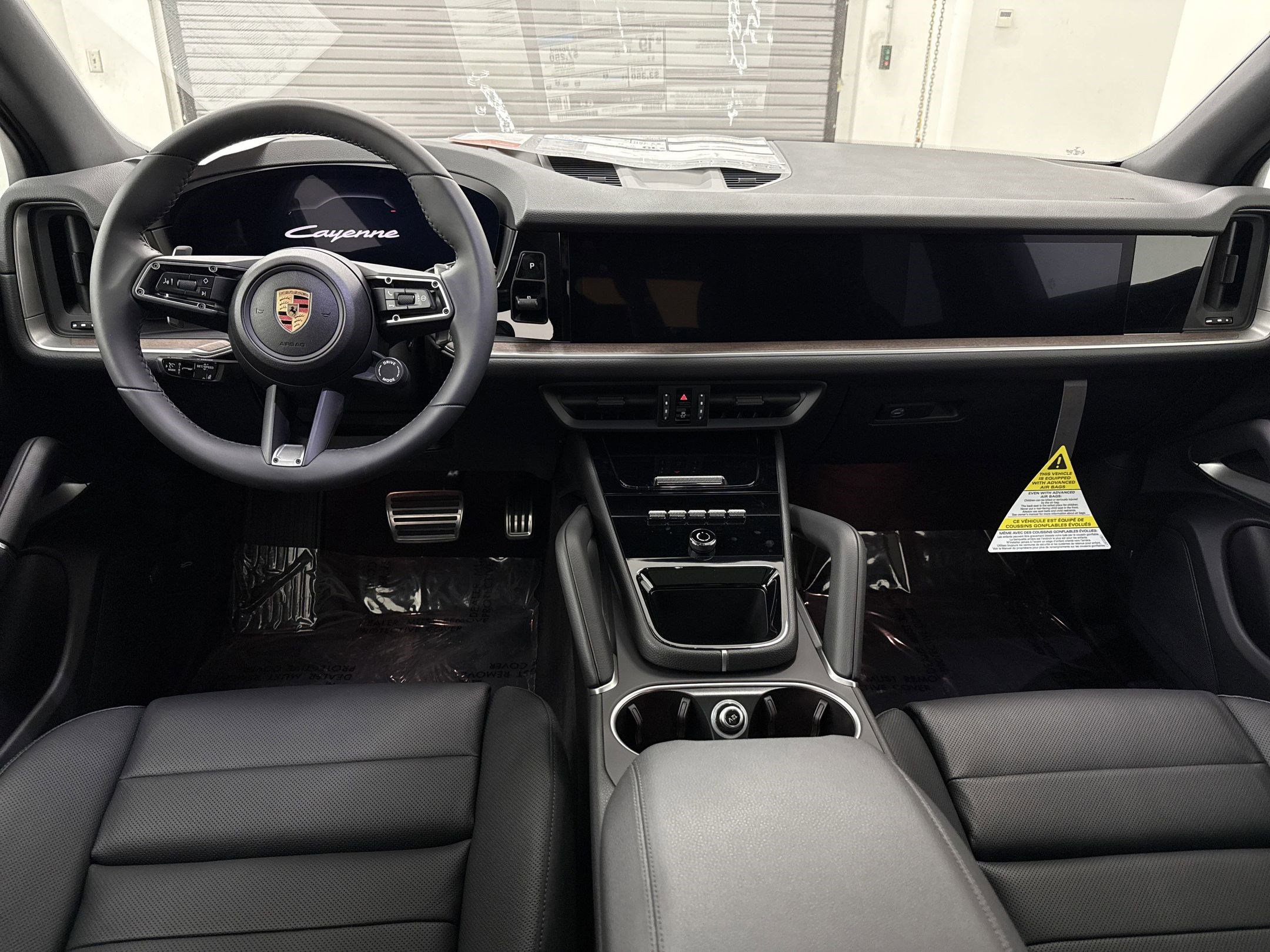 Used 2025 Porsche Cayenne image 15