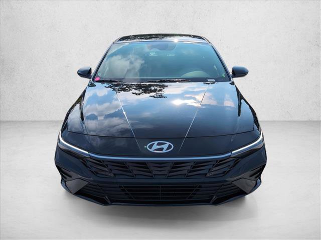 New 2026 Hyundai Elantra SEL Sport FWD image 2