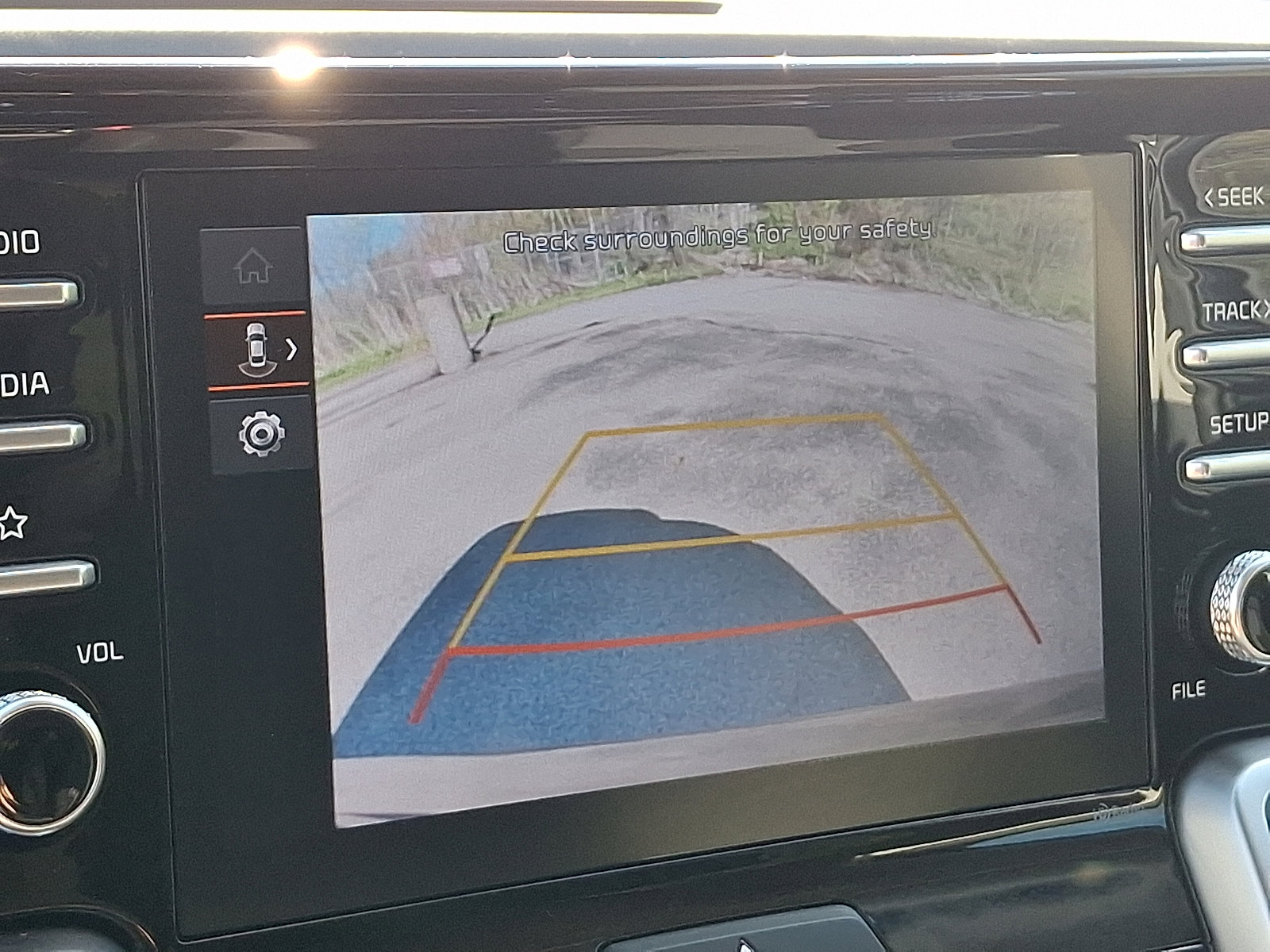 Used 2022 Kia Sorento LX image 18