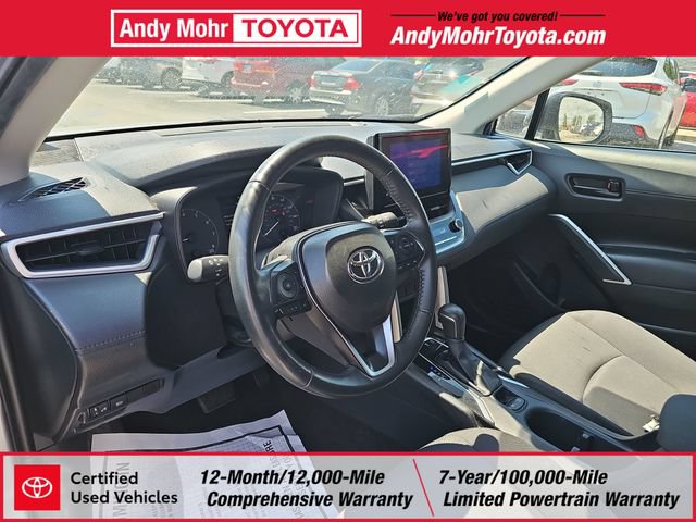 Certified 2025 Toyota Corolla Cross LE FWD image 9