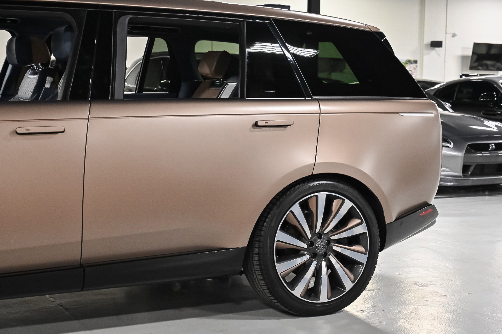 Used 2023 Land Rover Range Rover LWB SV Autobiography image 92