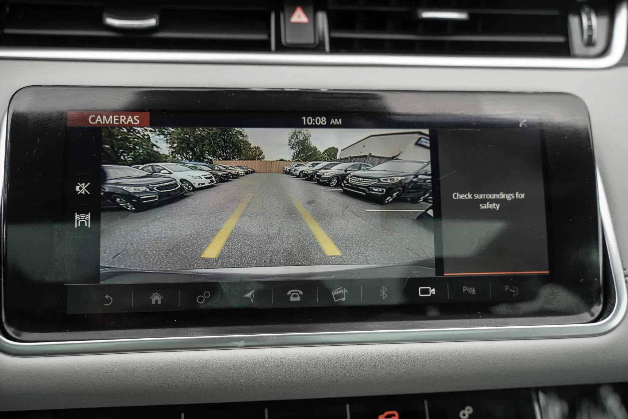 Used 2020 Land Rover Range Rover Evoque SE AWD/4WD image 27