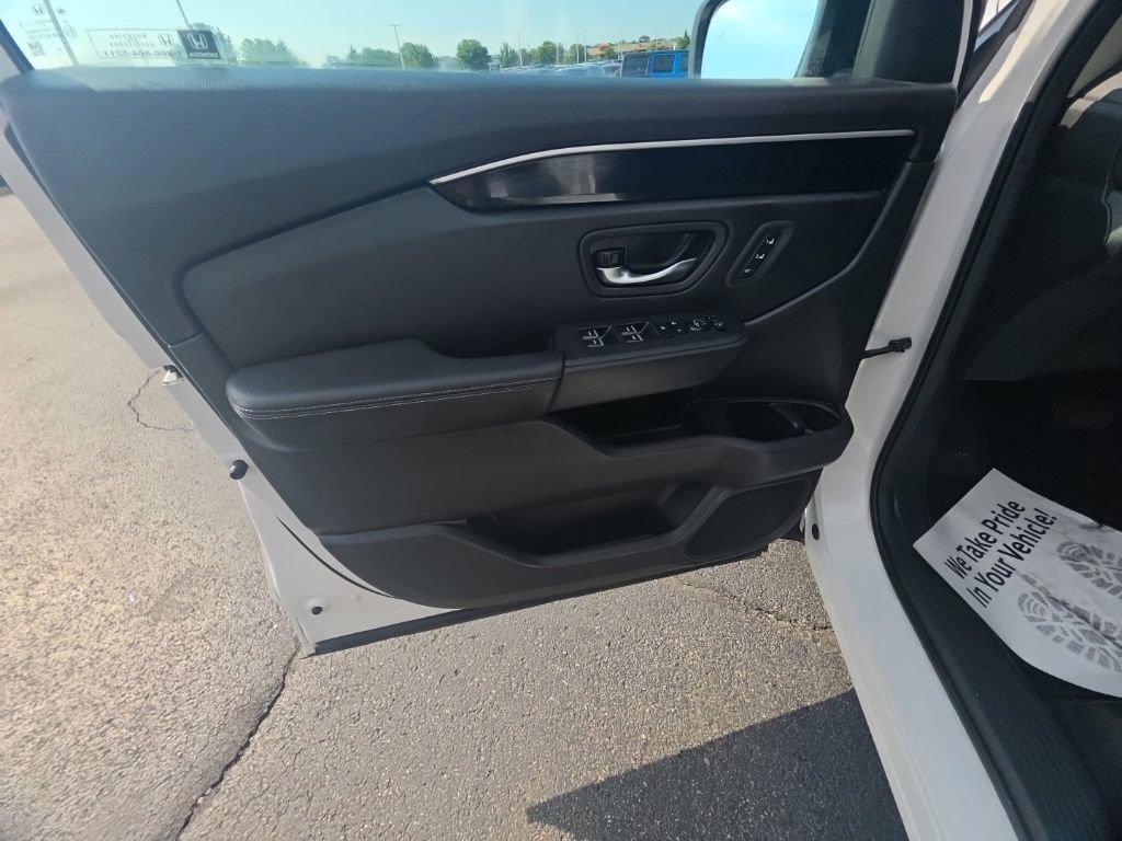 Certified 2025 Honda Pilot Touring image 13