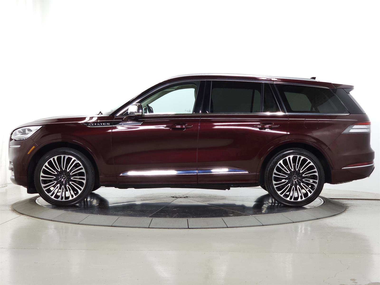Used 2021 Lincoln Aviator Black Label AWD/4WD image 5