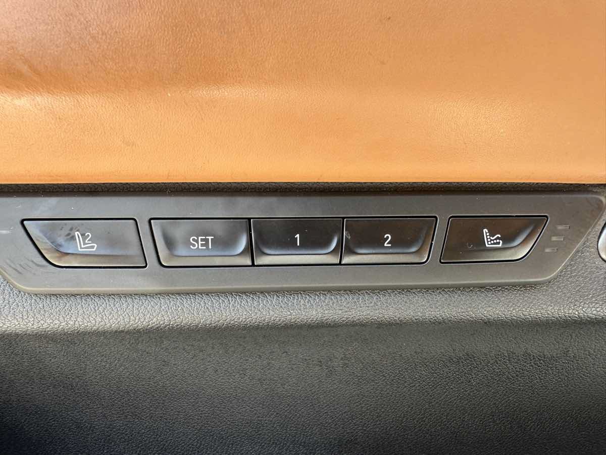 Used 2020 BMW 750i xDrive w/ Executive Package AWD/4WD image 27