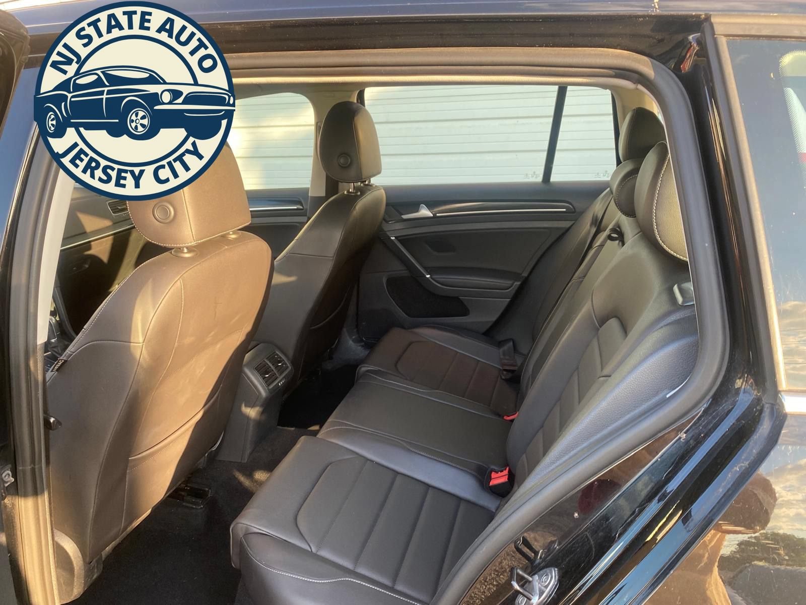 Used 2015 Volkswagen Golf SEL w/ Lighting Package (SEL) FWD image 5