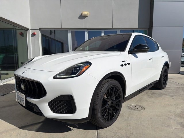 Used 2025 Maserati Grecale Modena image 3