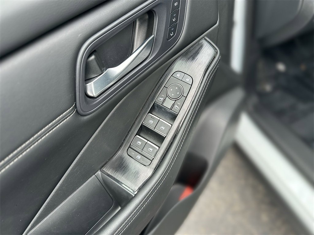 Used 2024 Nissan Rogue SL w/ SL Premium Package image 16