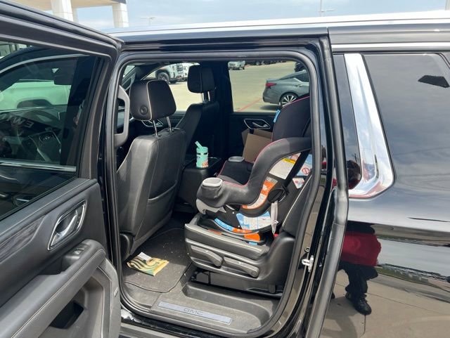 Used 2022 GMC Yukon XL SLT w/ SLT Premium Package RWD image 10
