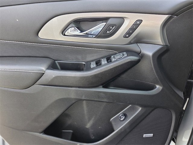 Used 2023 Chevrolet Traverse Premier image 31