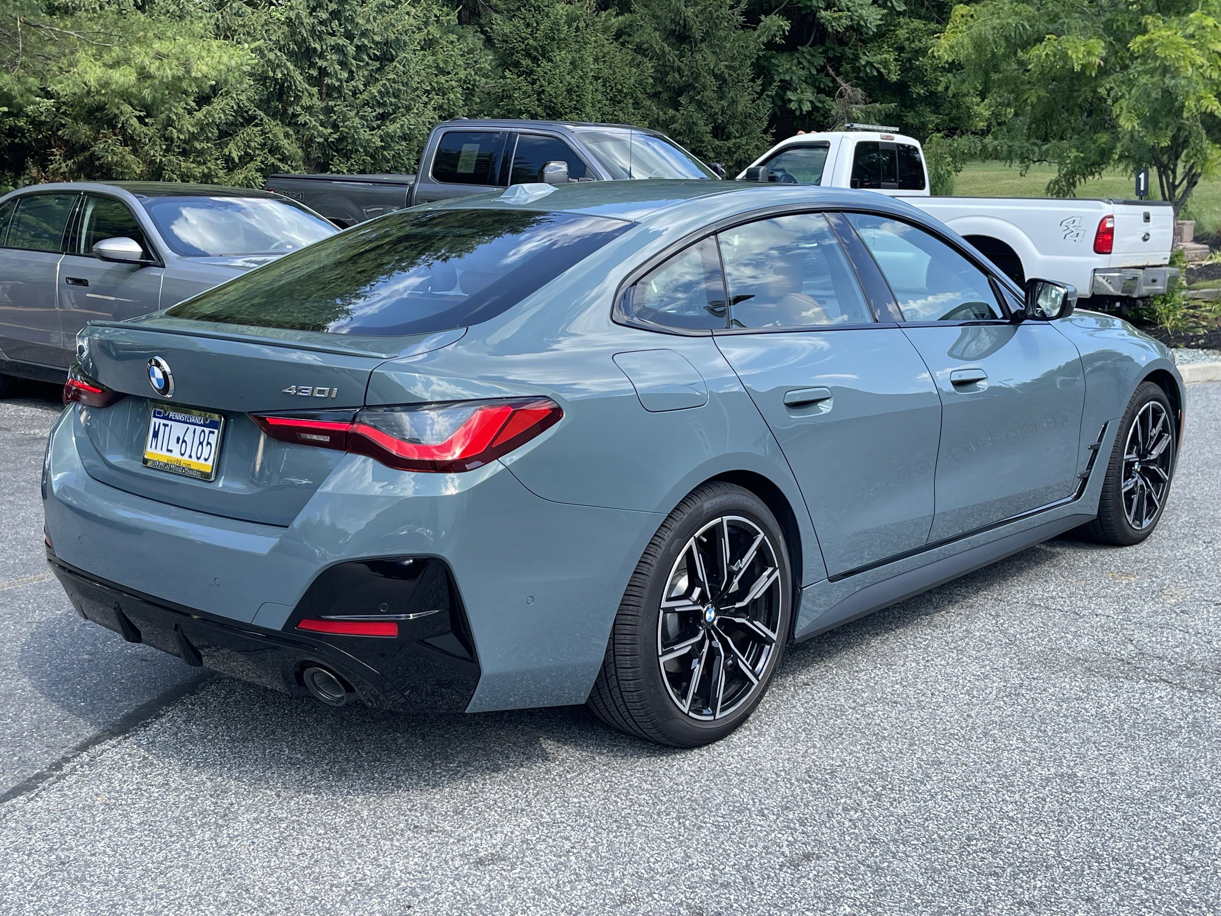 Used 2026 BMW 430i xDrive w/ M Sport Package AWD/4WD image 4