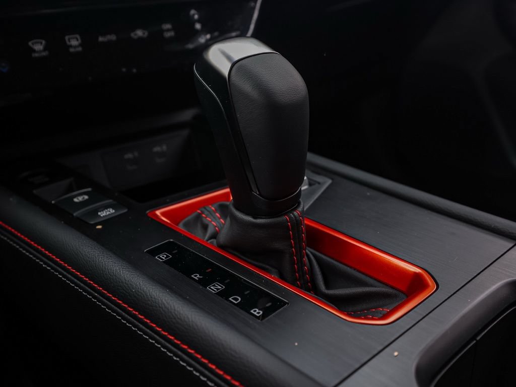 New 2026 Nissan Kicks SR FWD image 37