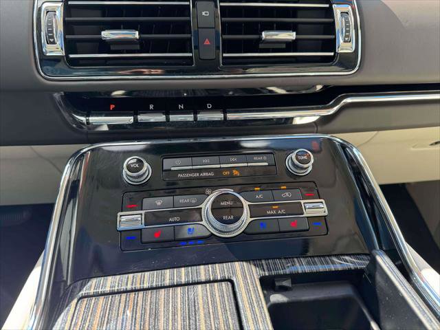 Used 2024 Lincoln Navigator L Black Label AWD/4WD image 31