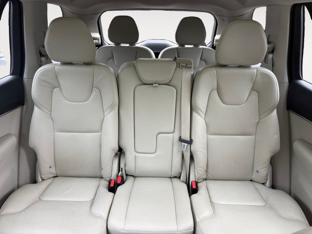 Used 2020 Volvo XC90 T6 Momentum w/ Protection Package Premier AWD/4WD image 6