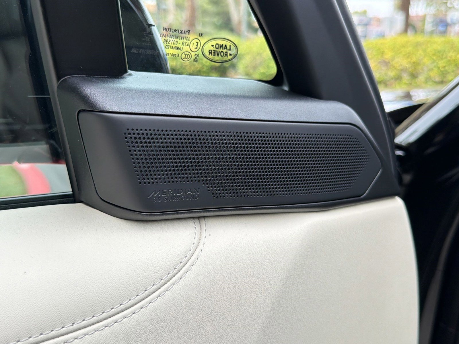 New 2026 Land Rover Range Rover SE image 25