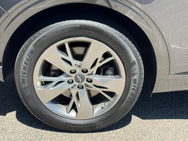 Used 2024 Genesis GV70 3.5T Sport AWD/4WD image 14