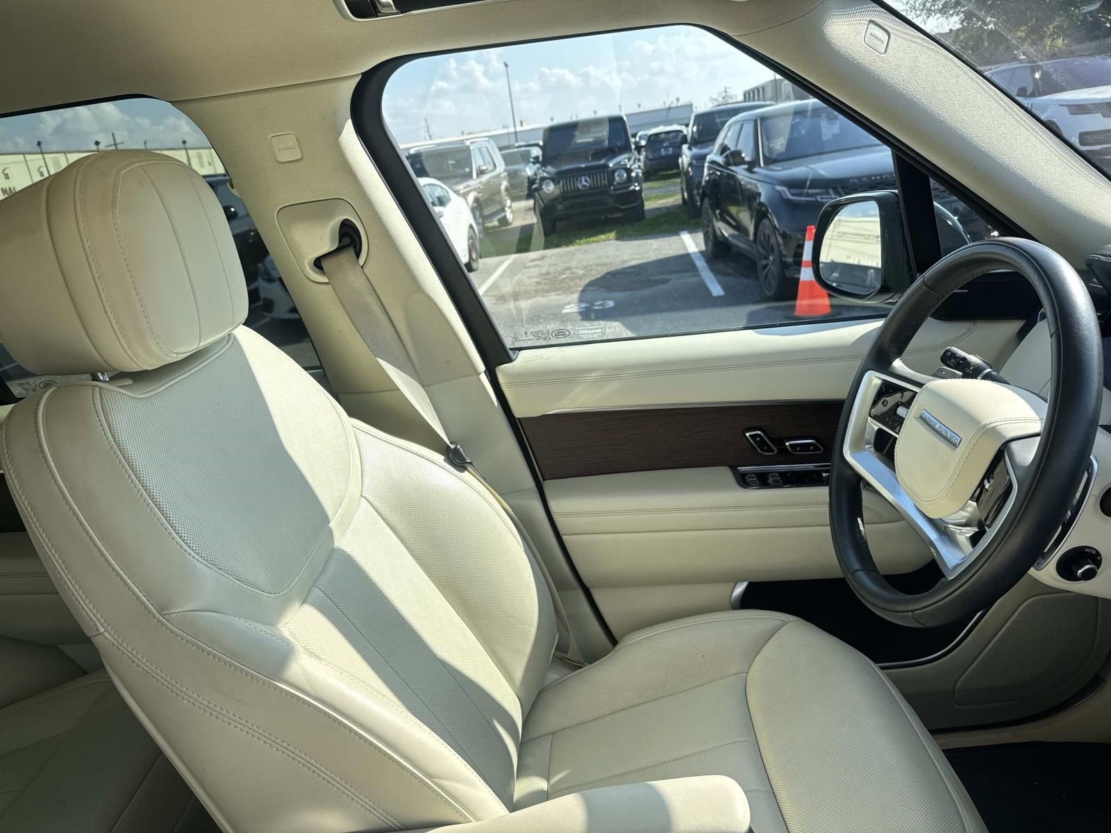 Used 2023 Land Rover Range Rover SE AWD/4WD image 11