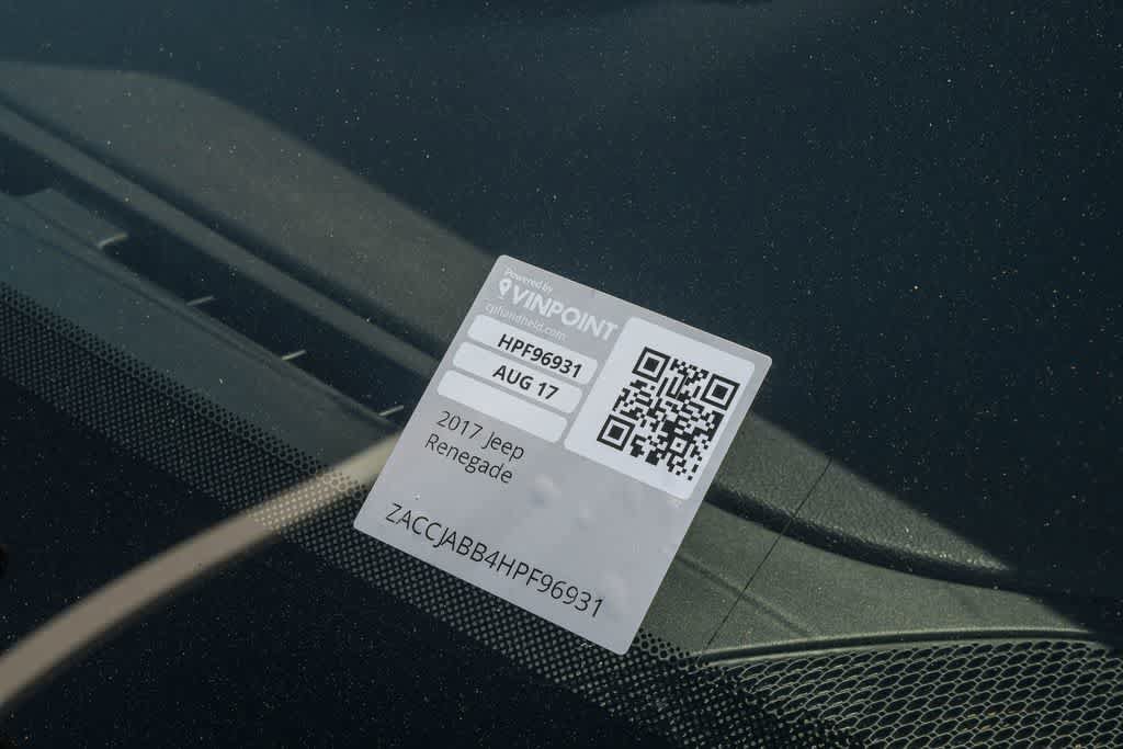 Used 2017 Jeep Renegade Altitude FWD image 27