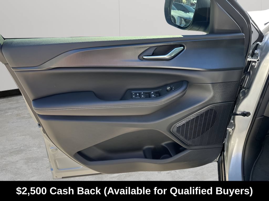 New 2025 Jeep Grand Cherokee L Laredo w/ Luxury Tech Group I RWD image 29