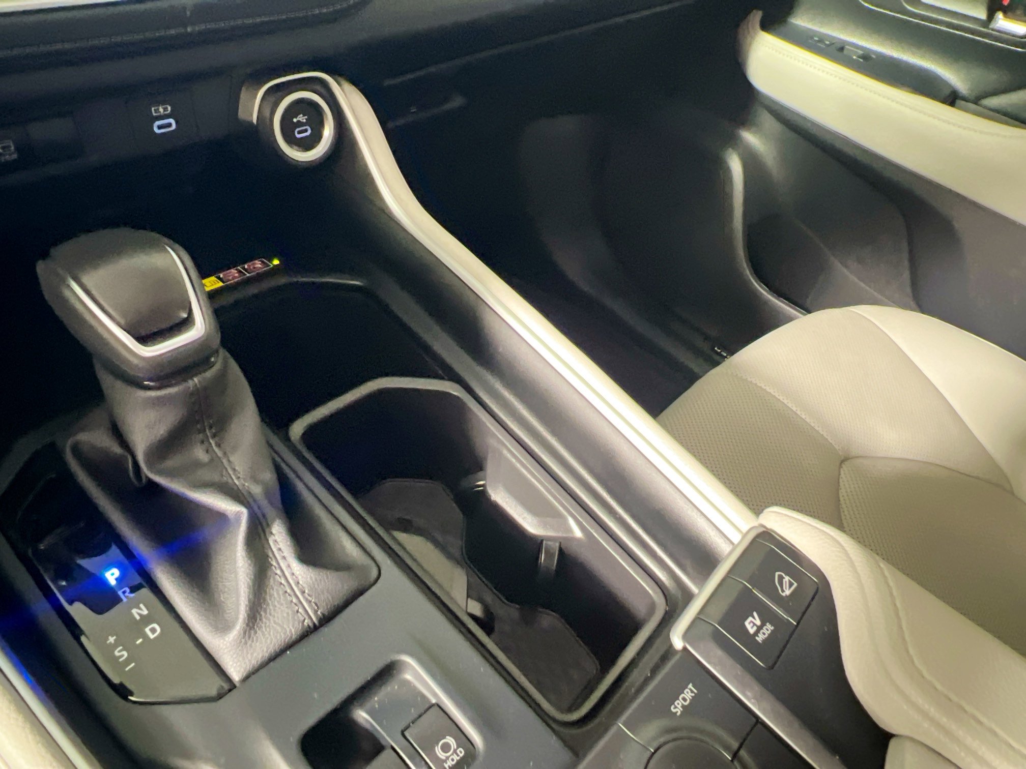 Used 2025 Toyota Grand Highlander AWD Hybrid image 26