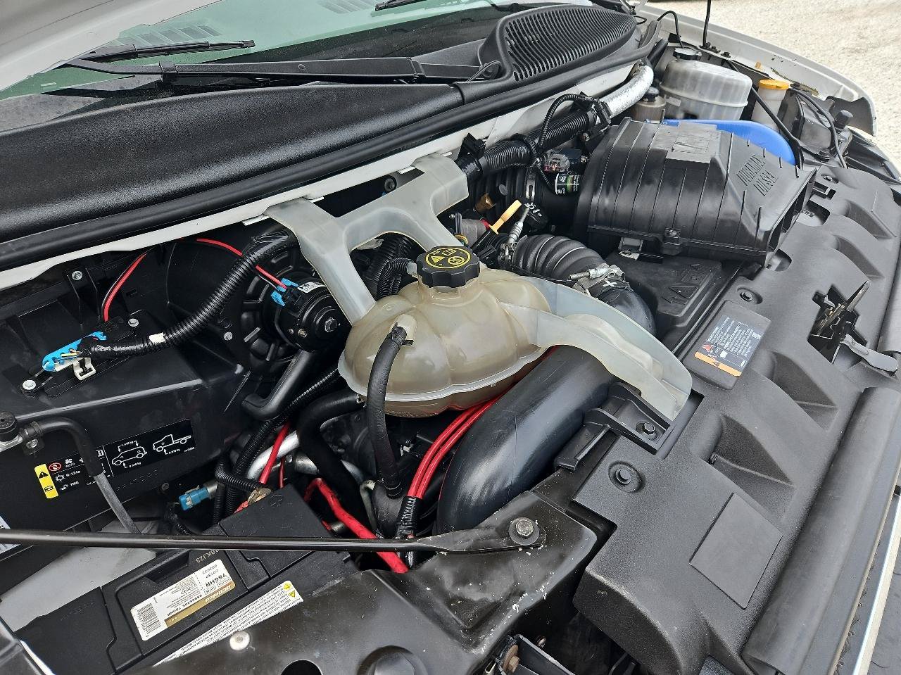 Used 2015 Chevrolet Express 3500 w/ Shuttle Bus Package RWD image 46