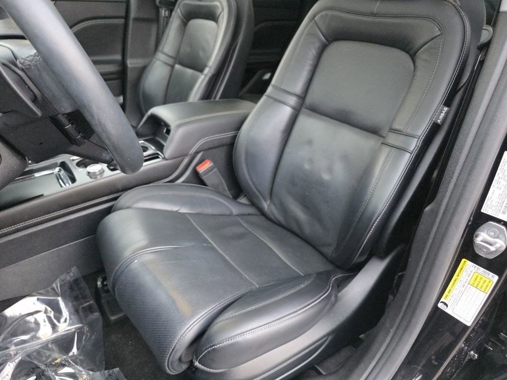 Used 2021 Lincoln Corsair Reserve w/ Equipment Group 201A image 17