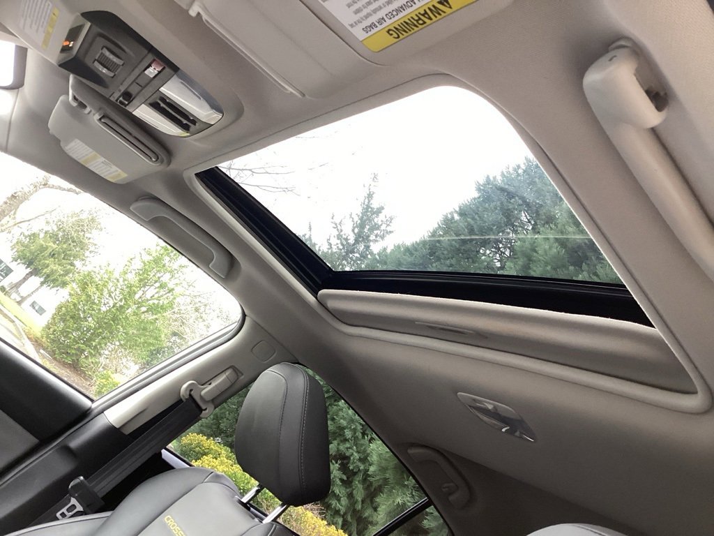 Used 2022 Subaru Crosstrek 2.5i Sport w/ Moonroof Package image 3