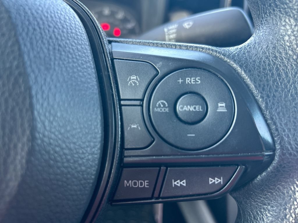 Used 2024 Toyota Corolla Cross L FWD image 16