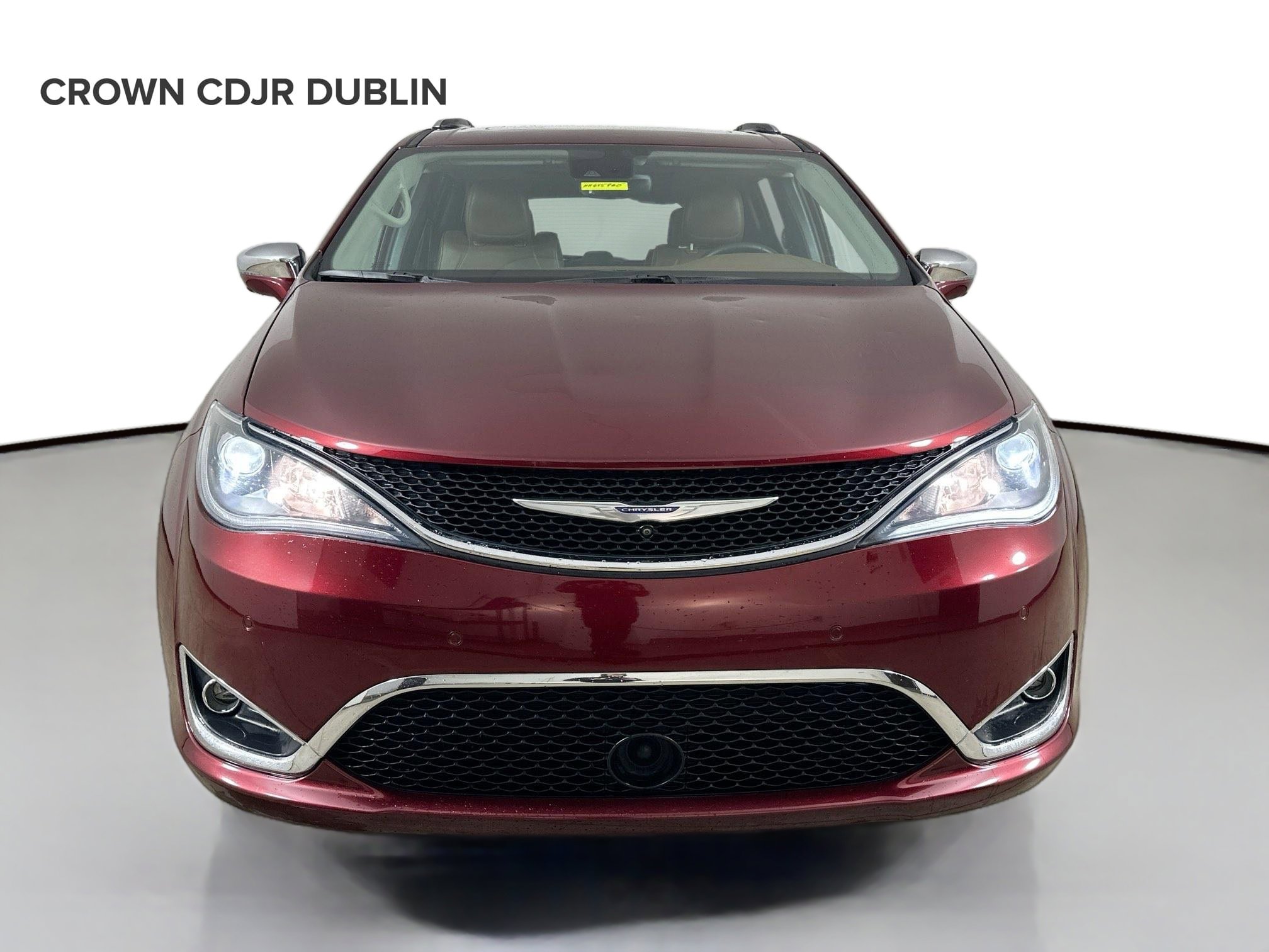 Used 2017 Chrysler Pacifica Limited FWD image 2