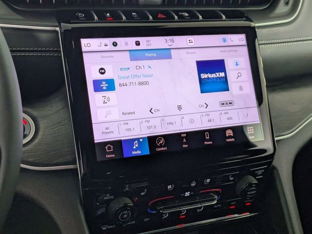 Certified 2024 Jeep Grand Cherokee Limited w/ Luxury Tech Group II image 18