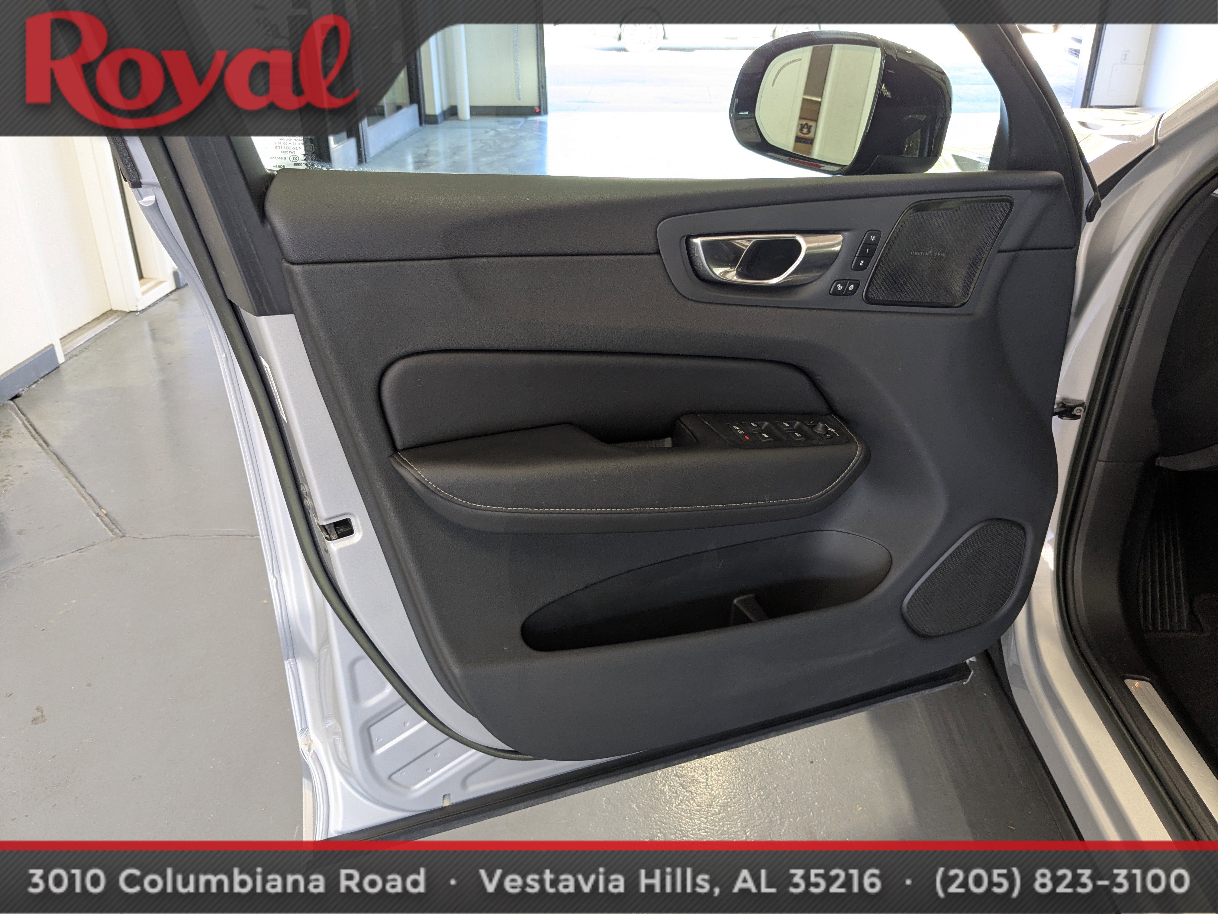 Certified 2023 Volvo XC60 B5 Ultimate image 17