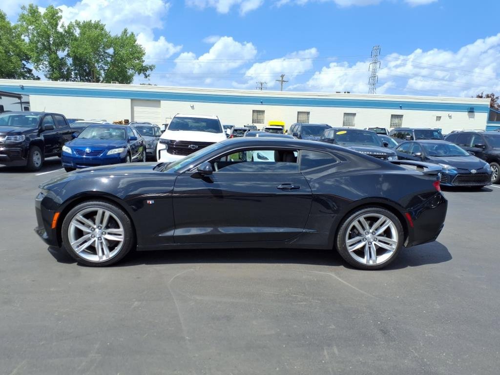Used 2016 Chevrolet Camaro SS image 2