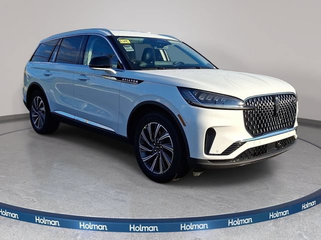 New 2026 Lincoln Aviator AWD image 3