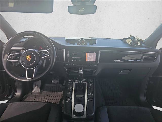 Used 2021 Porsche Macan image 14