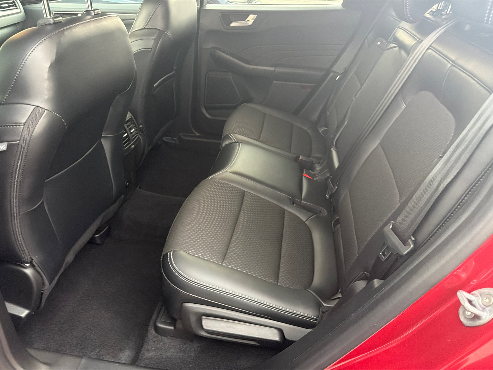 Used 2023 Ford Escape SE FWD image 21
