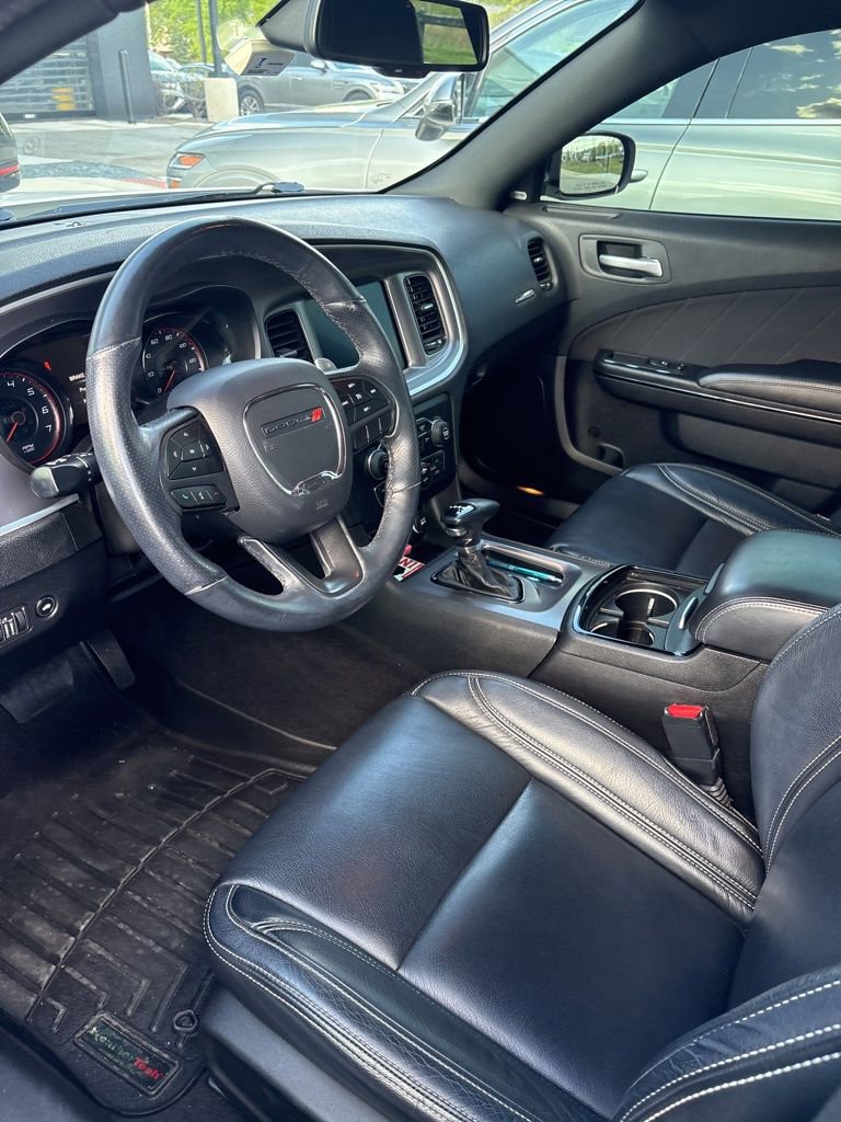 Used 2019 Dodge Charger SXT w/ Blacktop Package AWD/4WD image 16